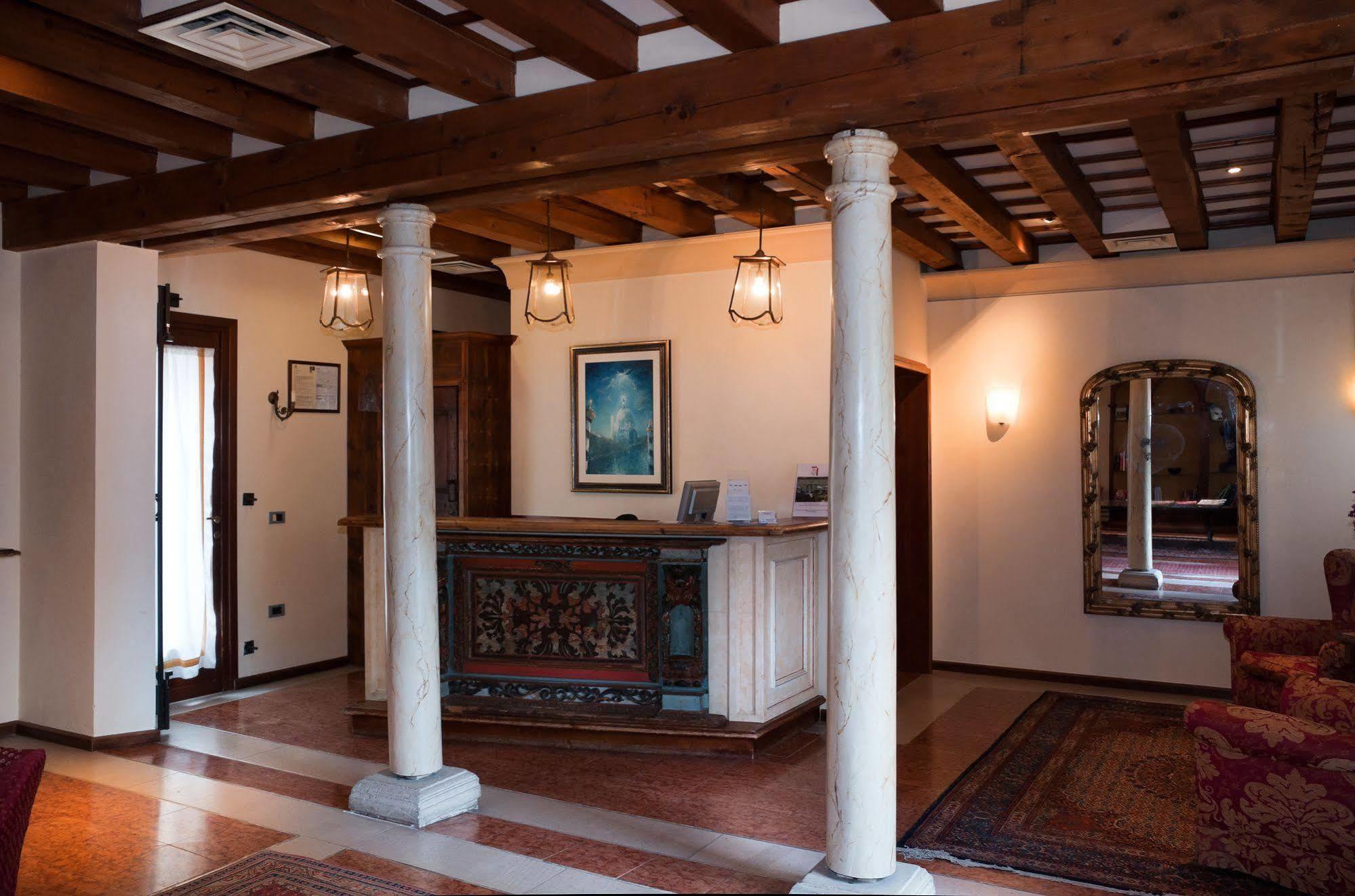 Ai Due Fanali Adults Only Venedig